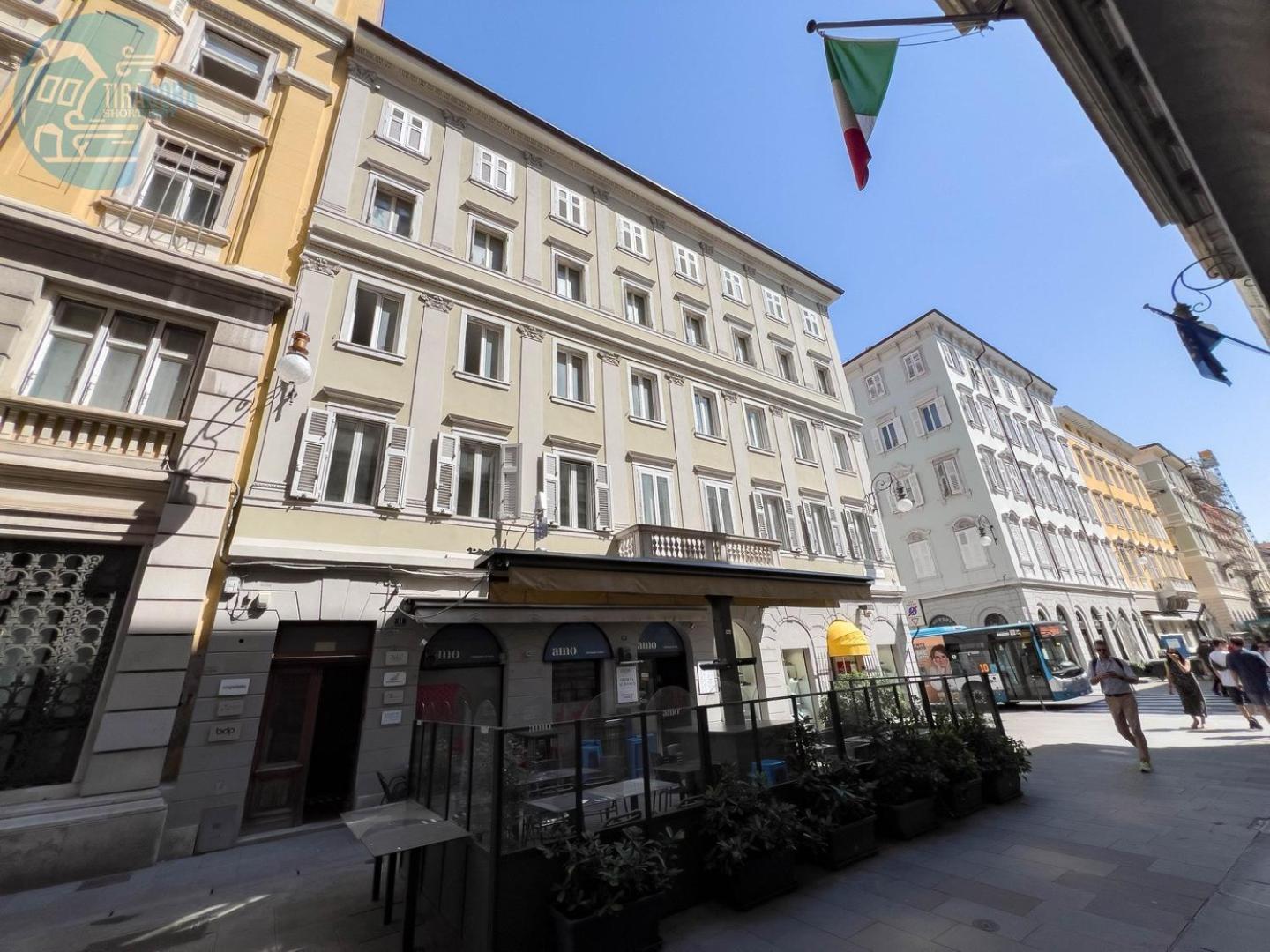 Cassa Di Risparmio 11 Tirabora Short Rent Trieste Eksteriør bilde