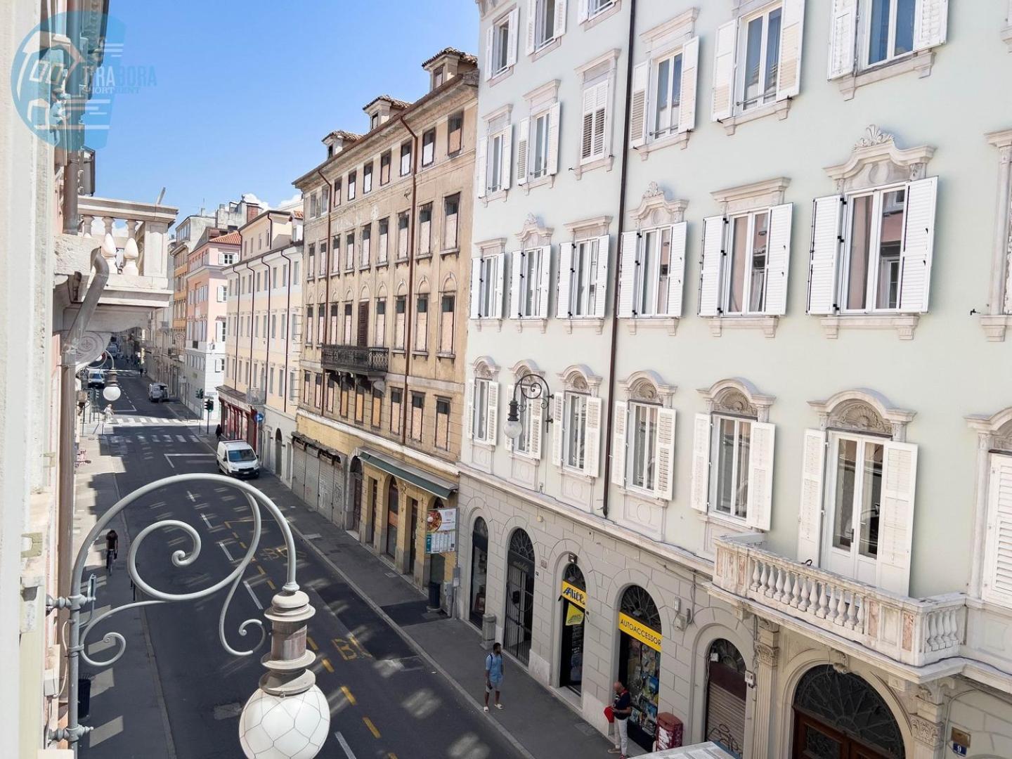 Cassa Di Risparmio 11 Tirabora Short Rent Trieste Eksteriør bilde